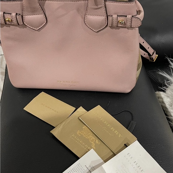 Burberry Derby Leather Small Banner Tote - Picture 5 of 11